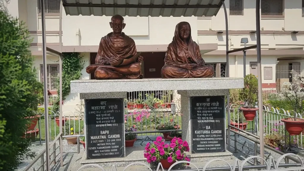 Mahatma Gandhi and Kasturba Gandhi Image